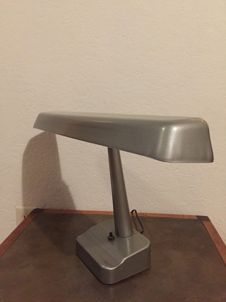 Vintage Industrial Art Deco Metal Banker's Lamp Lawyer's Desk lamp