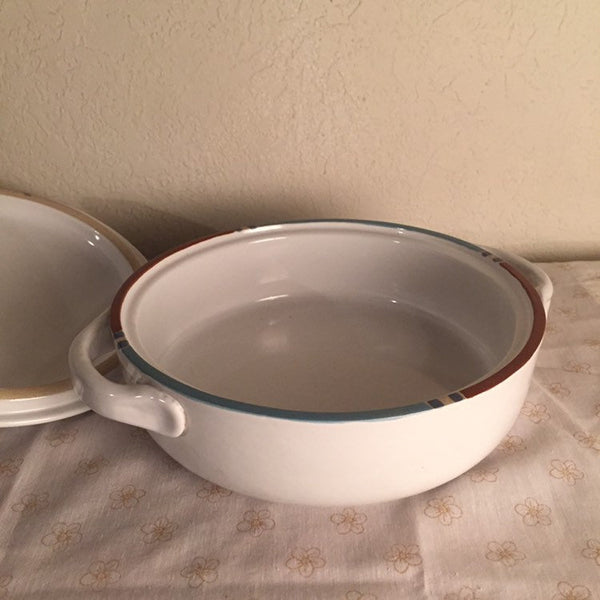 Vintage Dansk Mesa White Sand Stoneware 2 Quart Round Casserole Dish with Lid Made in Portugal - Large Covered Serving Dish