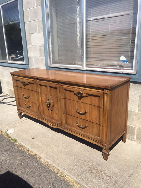 Vintage American of Martinsville Provincial Style Chest of Drawers Dresser Credenza