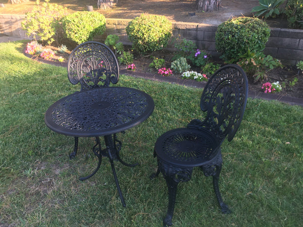 Vintage Cast Aluminum Patio Set, 4 chairs and dining table