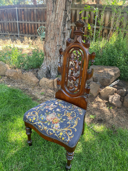 Antique Victorian Mahogany Needlepoint Upholstered Parlor Chair